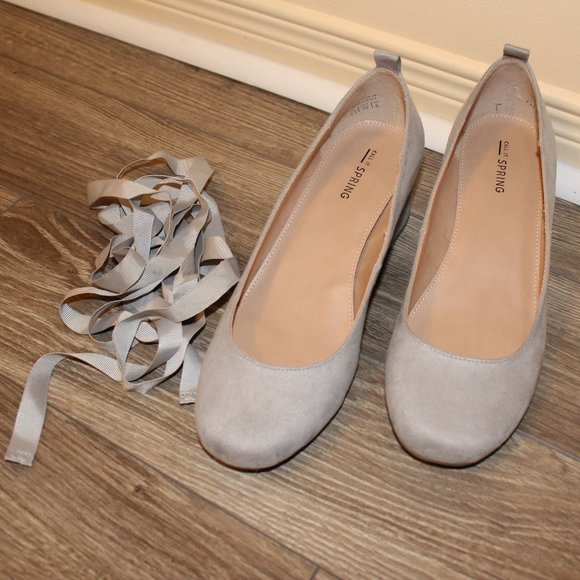 Light Grey Heels - Picture 2 of 2